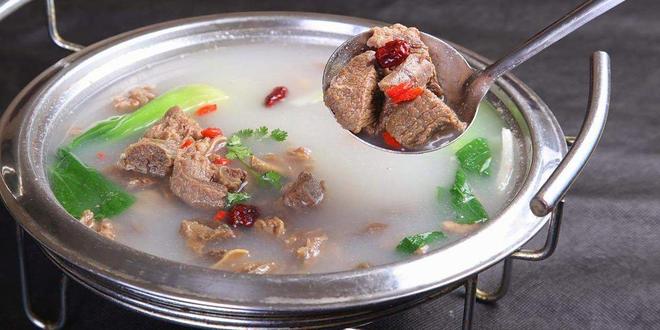 把的香料是大忌四个关键让汤清肉烂！麻将胡了游戏制作好吃的清炖牛腩大(图6)